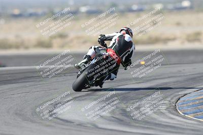 media/Dec-01-2025-Moto Forza (Mon) [[2daa91e15f]]/1-Advanced Group/Session 2 Turn 11 Backside/